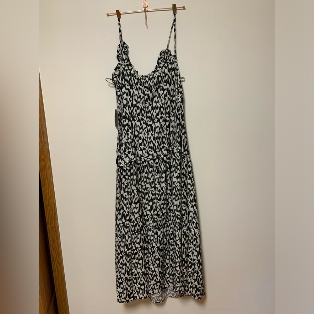 Maaji dress - summer maxi dress with low neck and loose fit, medium